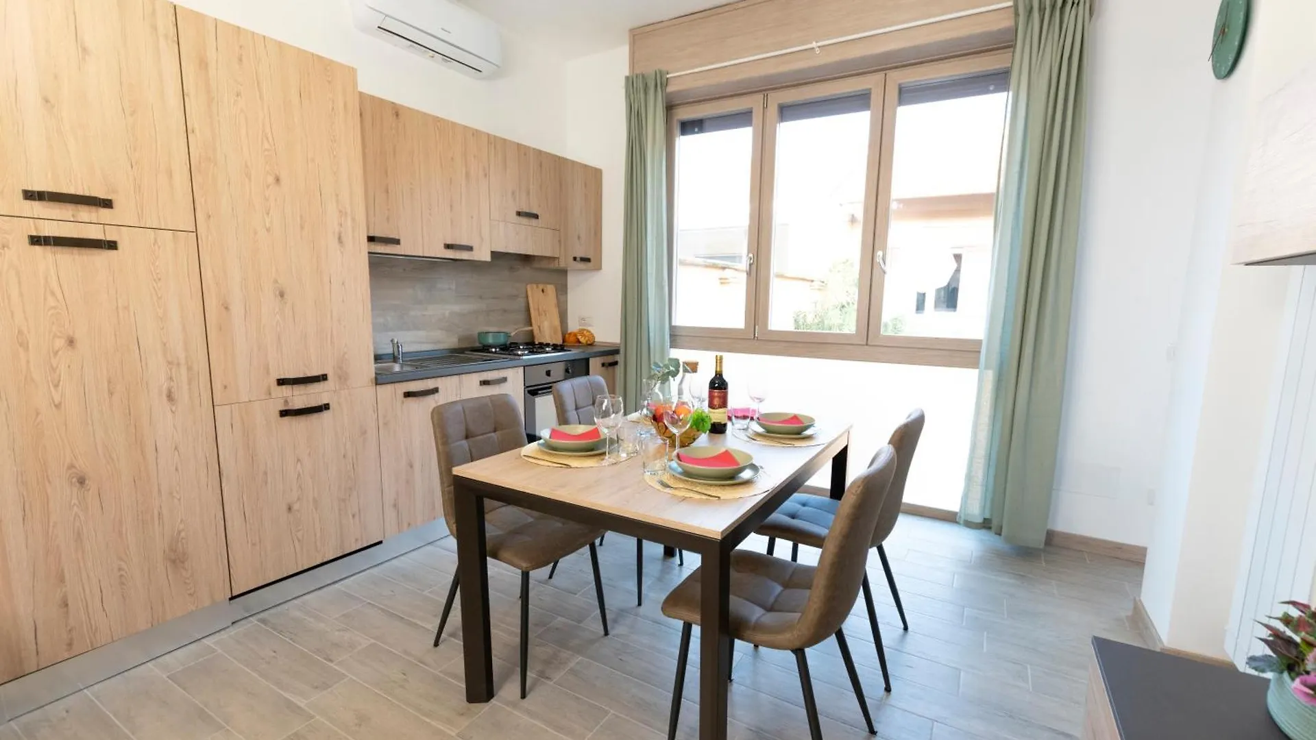 I Host Apartment - Piave, Lissone 0*,  Italy
